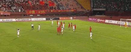 九游游戏-TL观众热烈欢呼！，阿扎伦卡迎来二十赛季出色发挥气势如虹延续的简单介绍-九游游戏